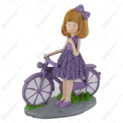 Figurina Fetita lavanda cu bicicleta din rasina 19 CM