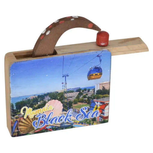 Jucarie "Cutia cu sarpe" realizata din lemn - Design Mamamia - Black Sea