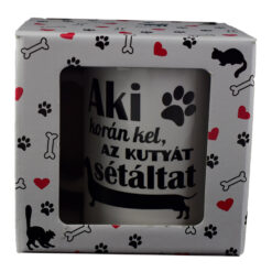 az kutyat setaltat"