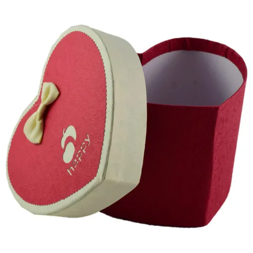 Cutie cadou in forma de inima cu snur 14x12 CM - se vinde 4 buc/bax