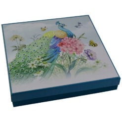 Platou realizat din ceramica cu 3 etaje in cutie cadou - Design cu paun