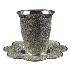 Pahar cu farfurie realizate din metal - Design antic (Model 2)