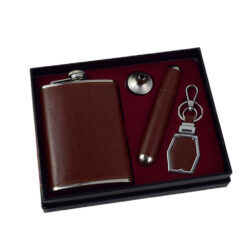 Set cadou 4 accesorii pentru barbati - Design elegant - 2 culori