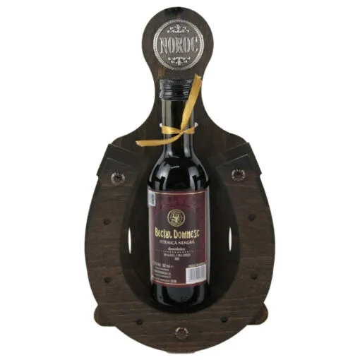 Suport din lemn cu o sticla de vin 200 ml