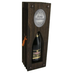 Suport lemn in forma de carte cu o sticla de vin 200 ml "Boldog Szuletesnapot"