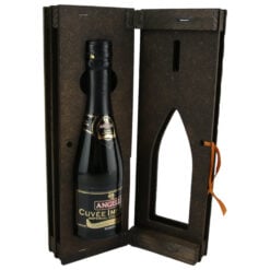 Suport lemn in forma de carte cu o sticla de vin 200 ml "60"