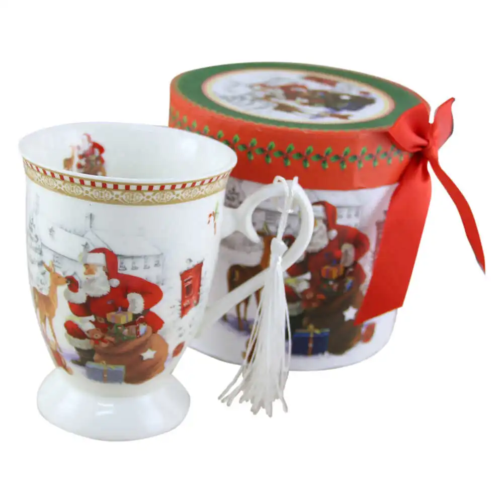 Cana ceramica "Mos Craciun" in cutie decorativa Cana ceramica "Mos Craciun" in cutie decorativa