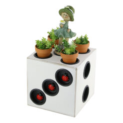 Aranjament decorativ cu flori artificiale si o figurina 15x29 CM
