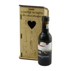 Suport din lemn cu o sticla de vin 187 ml "Exista o portita de iesire..."