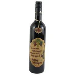 Vin rosu 0.75 L cu eticheta din pluta "Boldog Nevnapot! Gratulalok..."