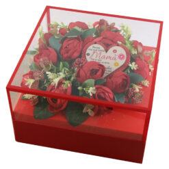 Aranjament floral in cutie cu inimioara 23x23 CM