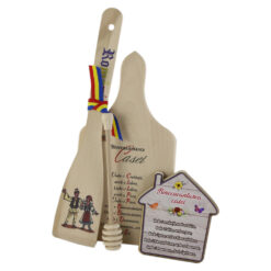 Set ustensile bucatarie din lemn cu magnet frigider "Romania"
