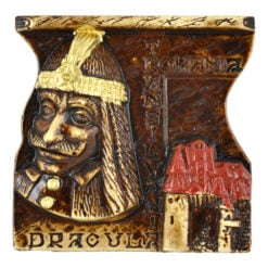 Placheta din ipsos reprezentand castelul Bran si chipul lui Vlad Tepes -Mic