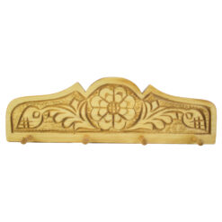 Suport pentru chei sculpat in lemn cu motive florale