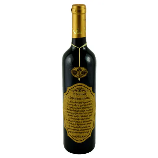 Vin rosu 0.75l cu eticheta personalizata din pluta - Design "A borivok tizparancsolata"