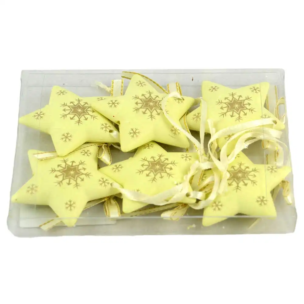 Set 6 decoratiuni pentru brad in forma de stea realizat din plastic - Design cu fulgi de nea