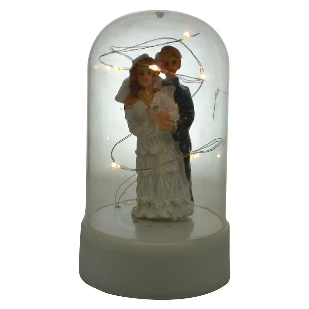 Mire si mireasa in glob decorat cu led Mire si mireasa in glob decorat cu led