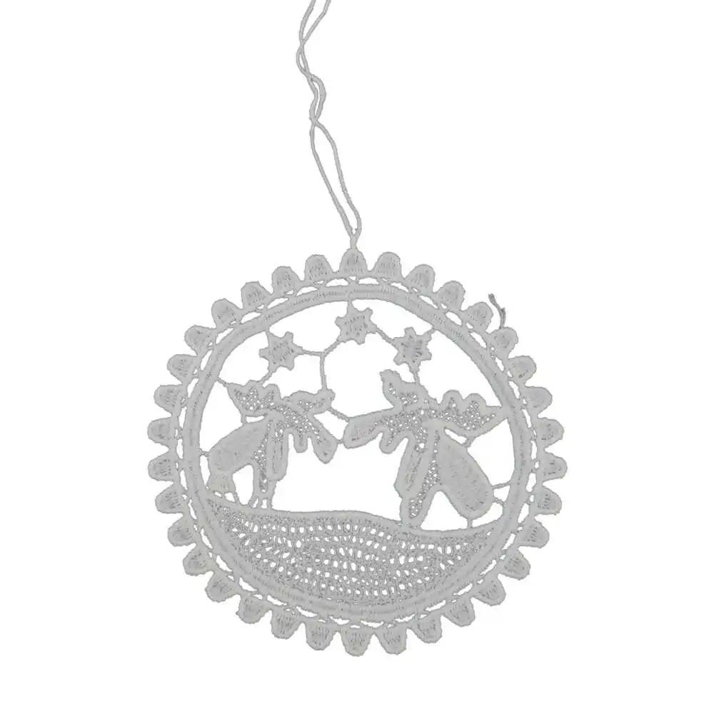 Decoratiune crosetata de agatat pentru Craciun - Design cu stelute Decoratiune crosetata de agatat pentru Craciun - Design cu stelute
