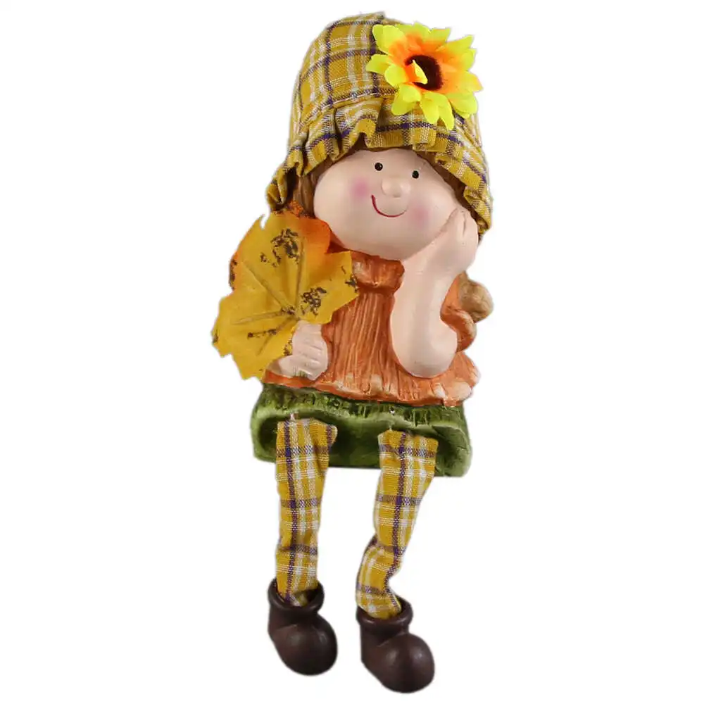 Copil din ceramica cu picioare textil