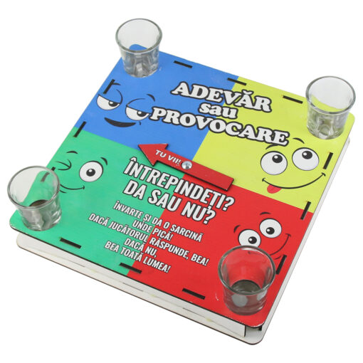 Joc de baut cu 4 pahare shot "Adevar sau Provocare" 25x25 CM