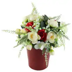 Aranjament floral cu trandafiri