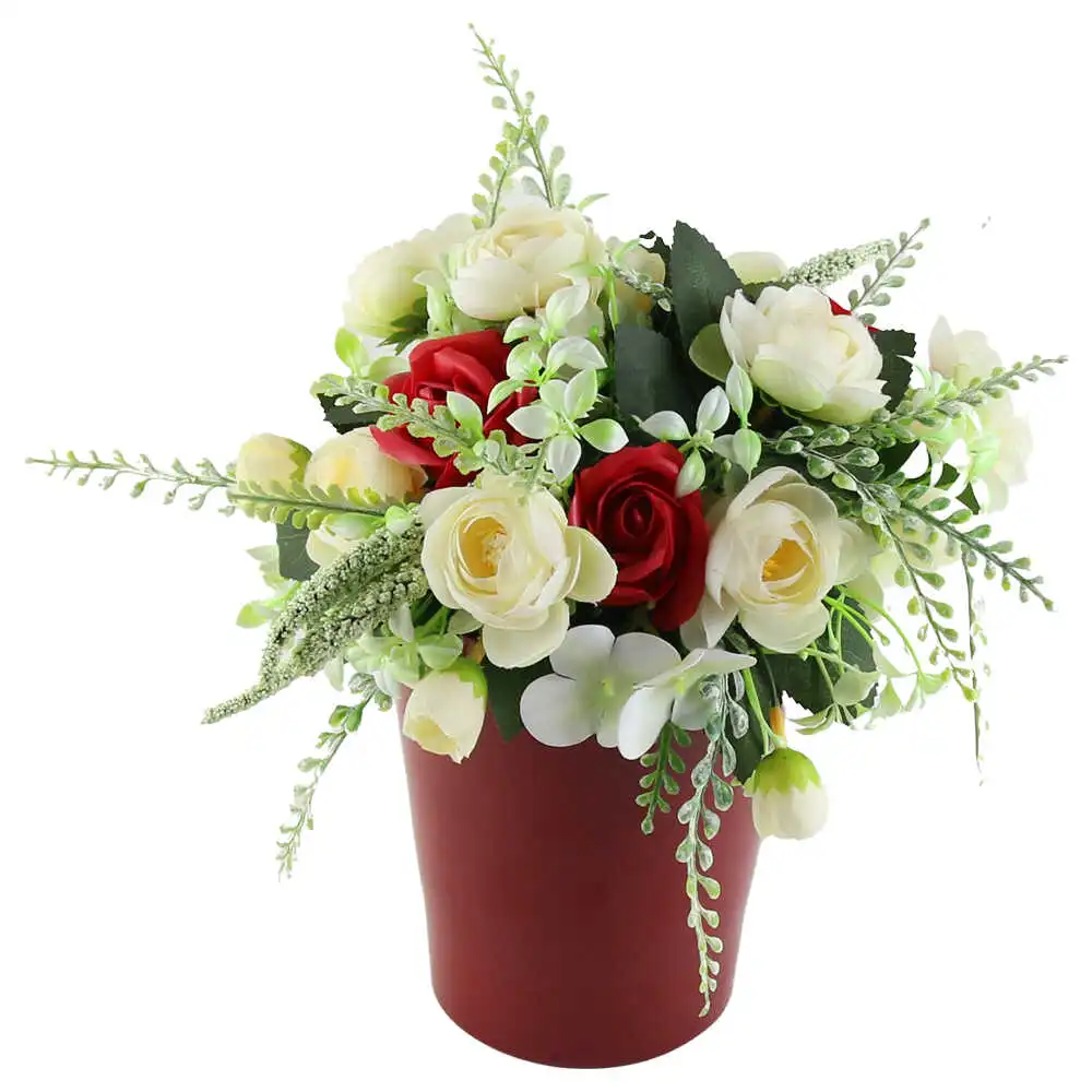 Aranjament floral cu trandafiri