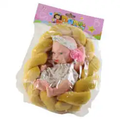 Bebelus cu suzeta si patut