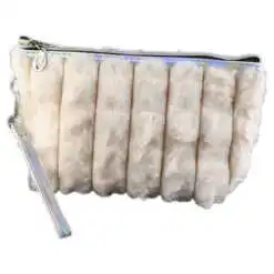 Geanta cosmetica pufoasa din blana sintetica 22x13 CM