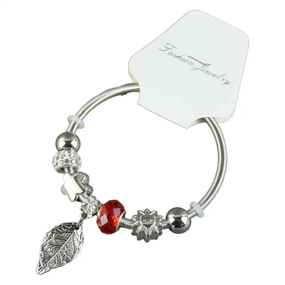 Bratara cu pandantive Bratara cu pandantive