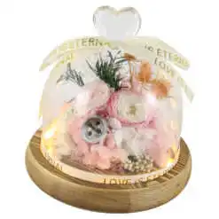 Aranjement floral in cupola de sticla