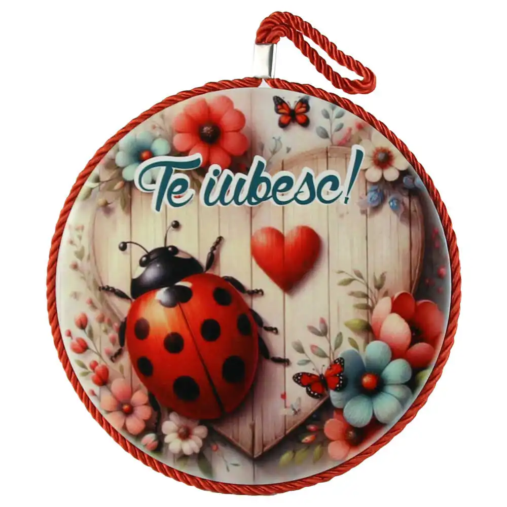 Decor de perete rotund din ceramica "Te iubesc" 17 cm Buburuza Decor de perete rotund din ceramica "Te iubesc" 17 cm Buburuza