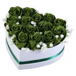 Aranjament floral din trandafiri de sapun in cutie 19 CM