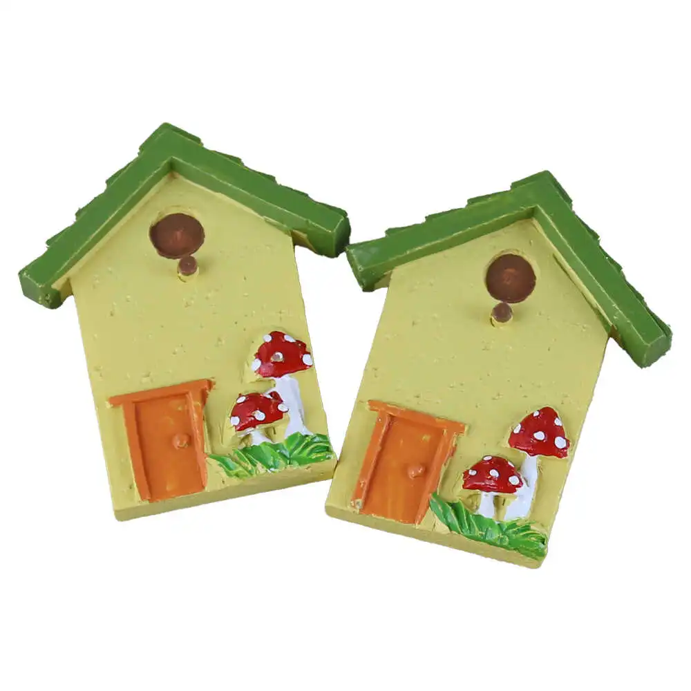 Set 2 decor Casuta cu albina din rasina 6 CM