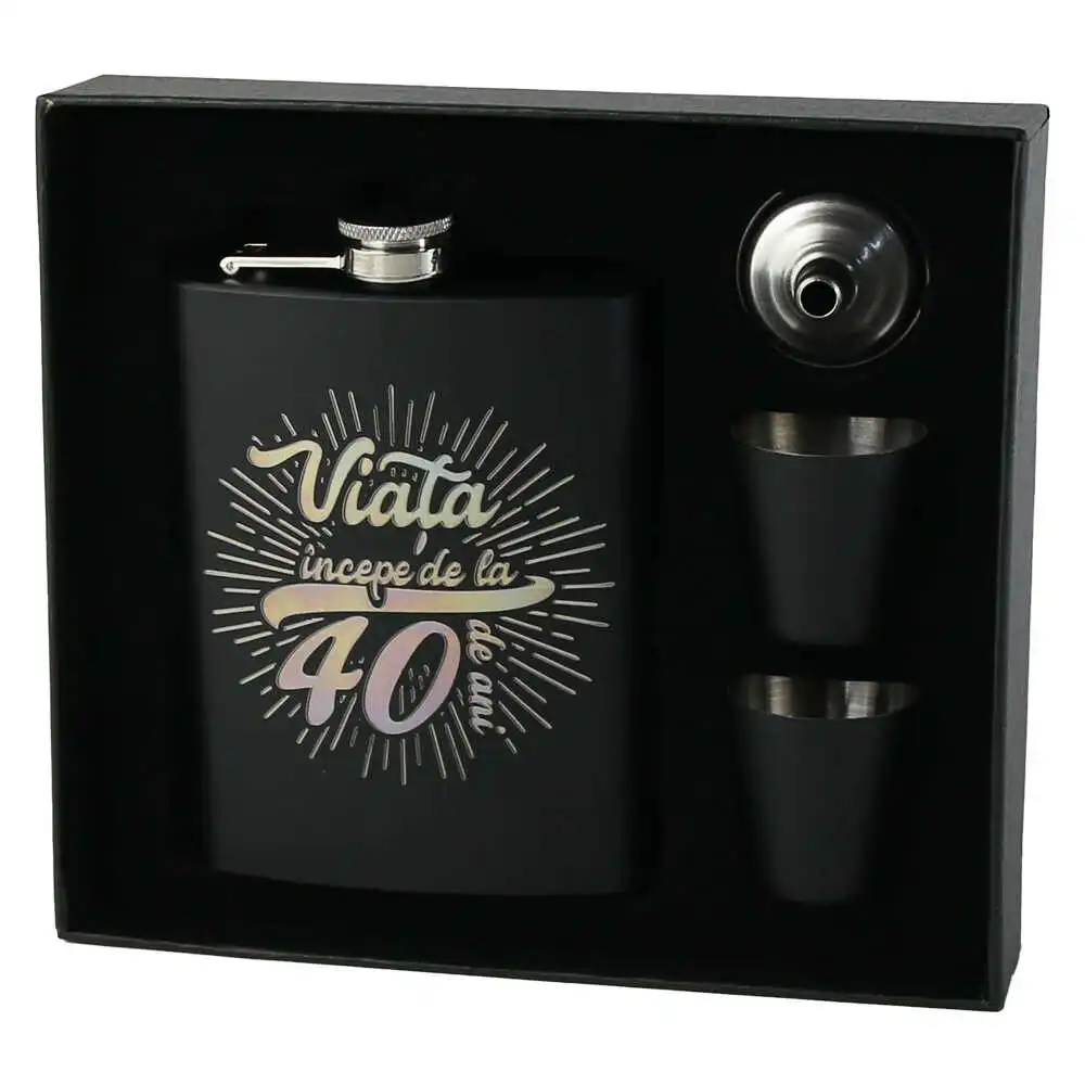 Set cadou "Viata incepe de la 40 de ani" Plosca cu palnie si 4 pahare Set cadou "Viata incepe de la 40 de ani" Plosca cu palnie si 4 pahare