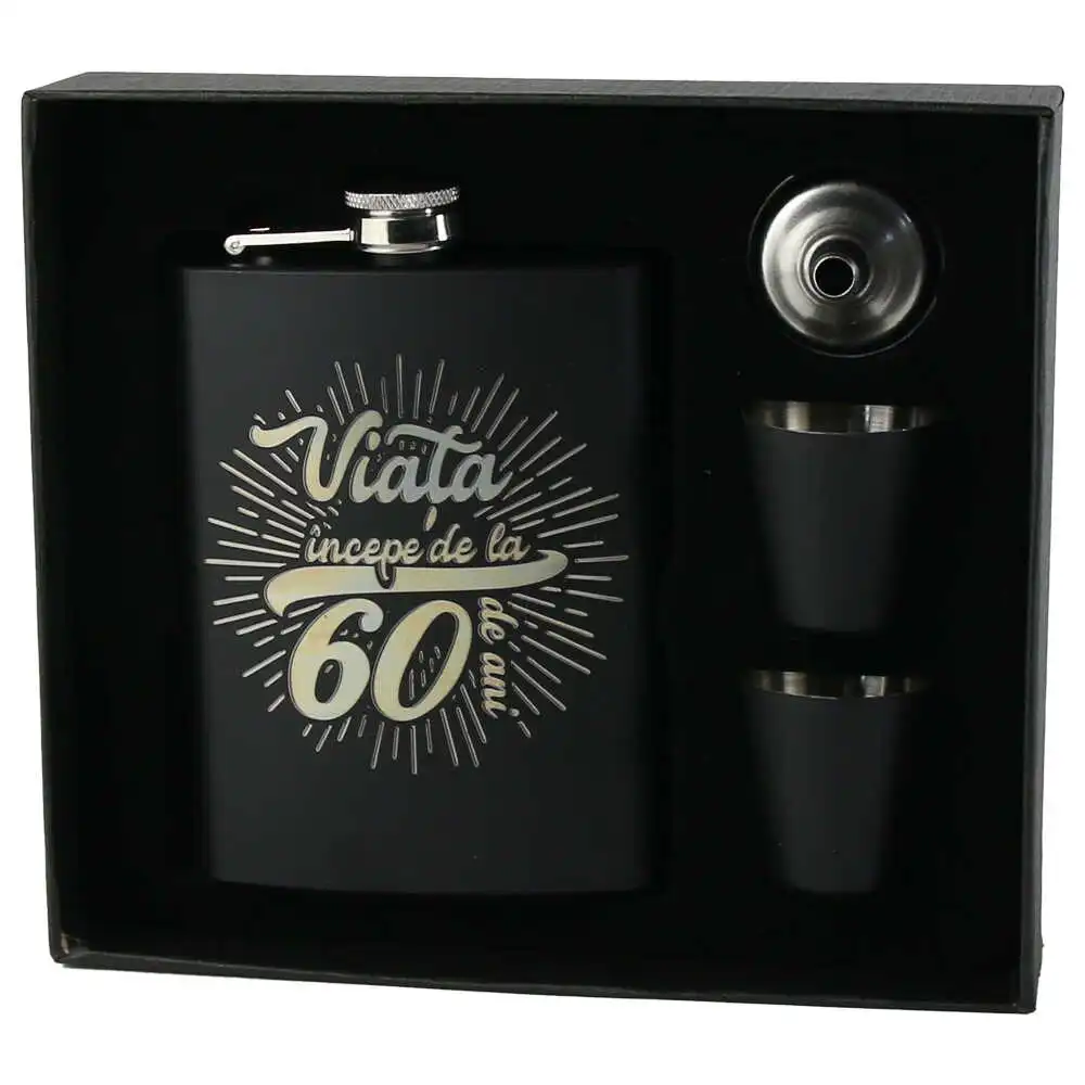 Set cadou "Viata incepe de la 60 de ani" Plosca cu palnie si 4 pahare