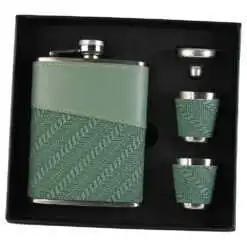 Set plosca cu 2 pahare si palnie