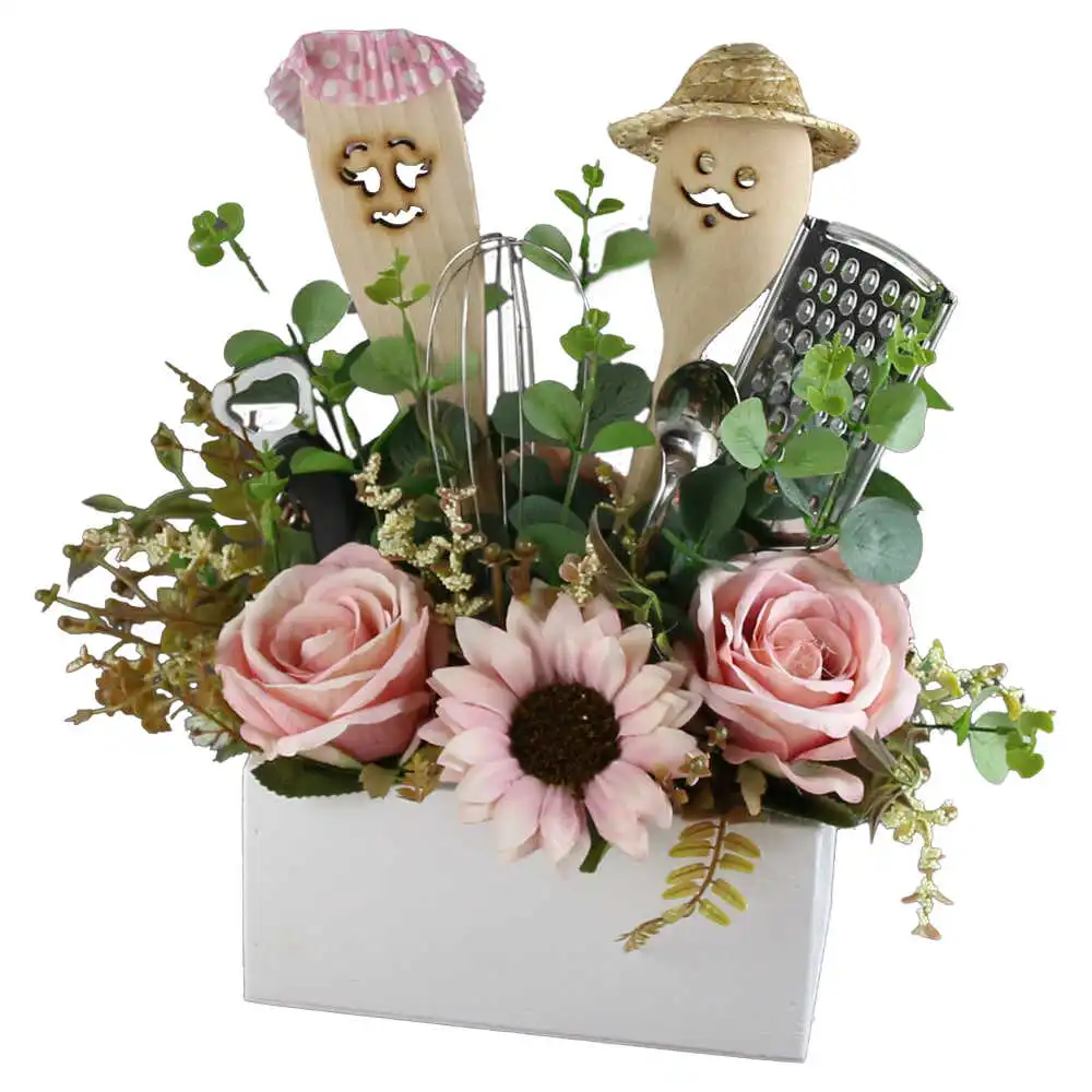 Aranjament floral cu ustensile bucatarie 34 CM Aranjament floral cu ustensile bucatarie 34 CM