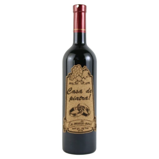 Vin rosu 750 ml "Casa de piatra! La multi ani!" cu eticheta personalizata din pluta