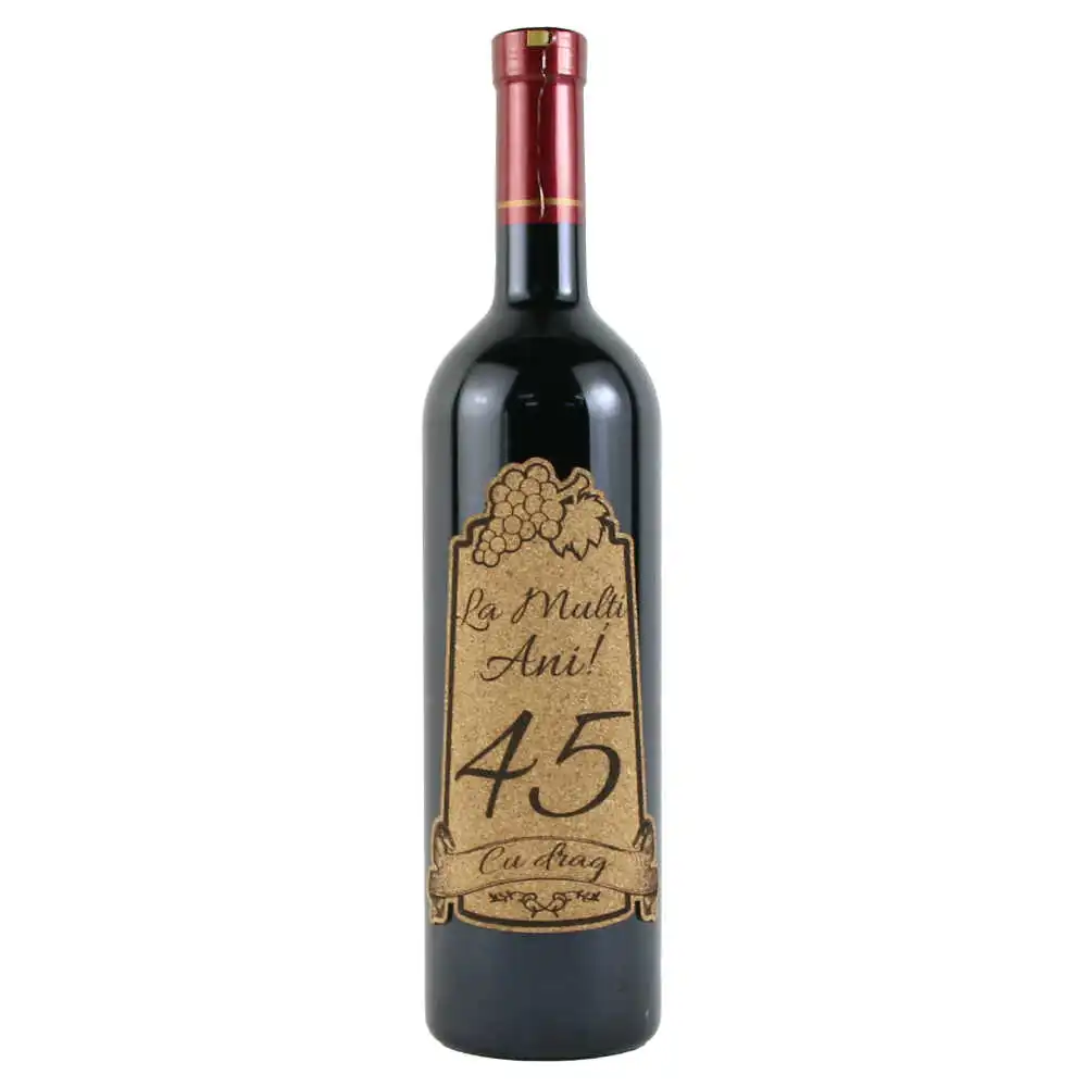 Vin rosu 750 ml "45 La multi ani! Cu drag" cu eticheta personalizata din pluta Vin rosu 750 ml "45 La multi ani! Cu drag" cu eticheta personalizata din pluta