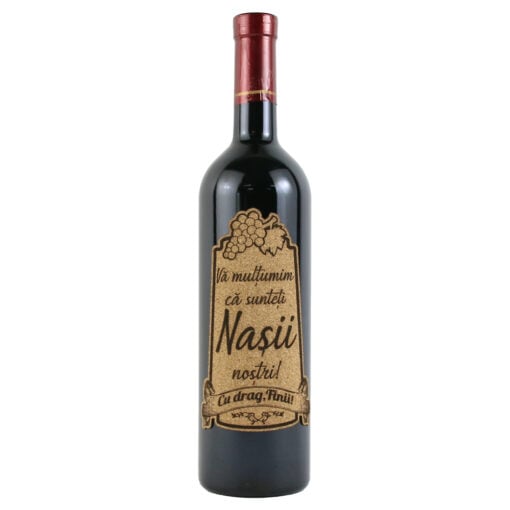 Vin rosu 750 ml "Nasii sunt cadoul..." cu eticheta personalizata din pluta