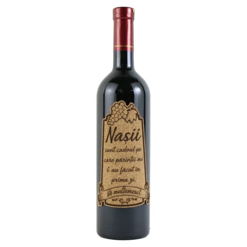 Vin rosu 750 ml "Nasii sunt cadoul..." cu eticheta personalizata din pluta