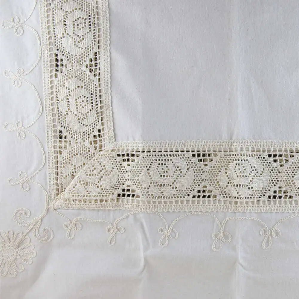 cu dantela trandafiri si broderie cu dantela trandafiri si broderie