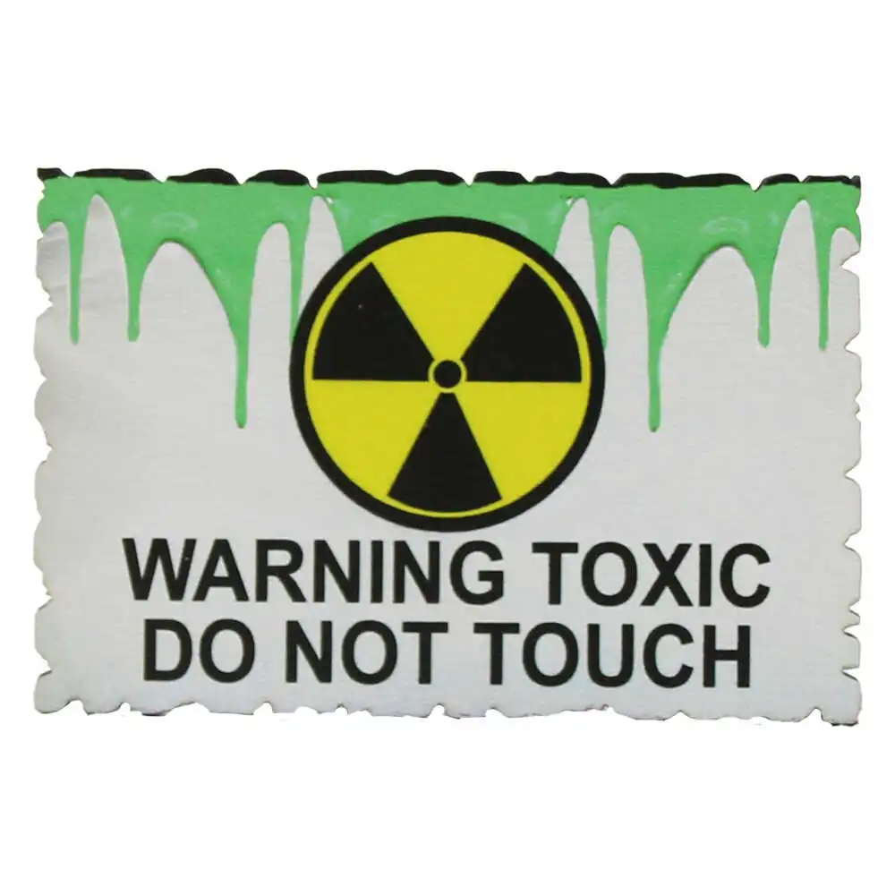 Magnet frigider din lemn "Warning Toxic Do not touch" 9x6 CM Magnet frigider din lemn "Warning Toxic Do not touch" 9x6 CM