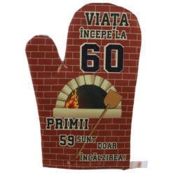 Manusa de bucatarie "Viata incepe la 60"