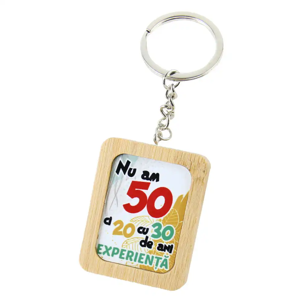 Breloc din bambus "Nu am 50..." Breloc din bambus "Nu am 50..."