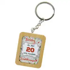 Breloc din bambus "Boldog 20. Szuletesnapot!" 4x5 CM