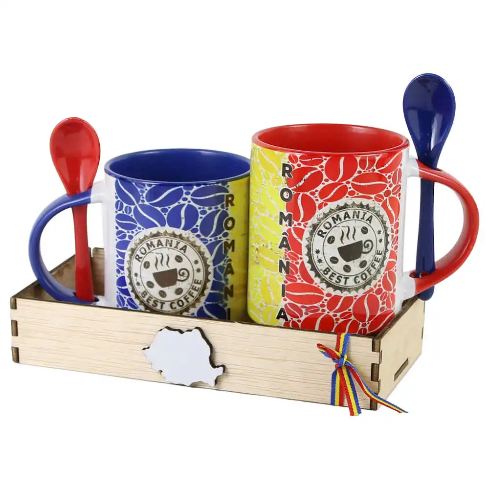 Set 2 Cani din ceramica cu lingurite si suport din lemn Set 2 Cani din ceramica cu lingurite si suport din lemn