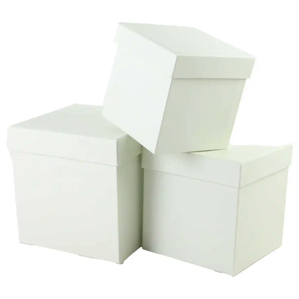 Set 3 cutii cadou patrate 16x16 CM Set 3 cutii cadou patrate 16x16 CM