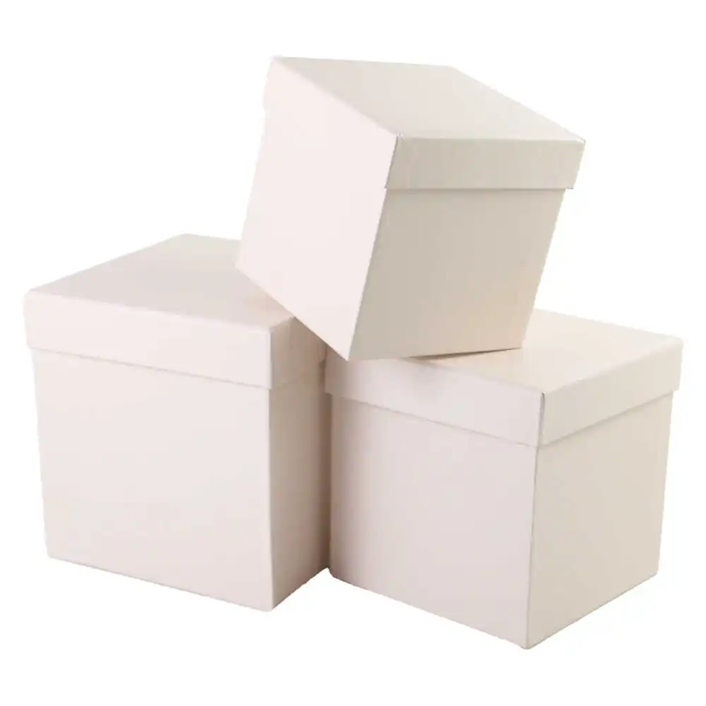 Set 3 cutii cadou patrate 16x16 CM Set 3 cutii cadou patrate 16x16 CM
