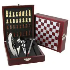 Set cadou cu accesorii vin si joc Sah